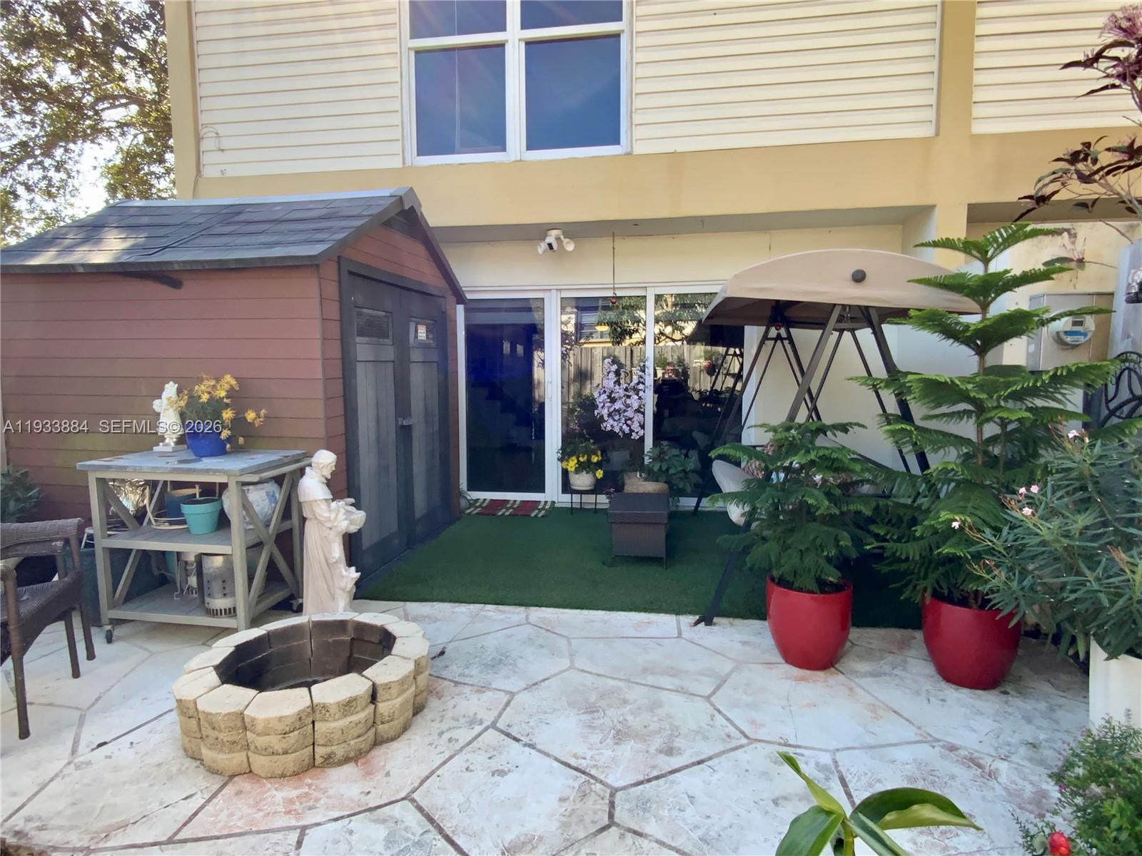 3321 Farragut Street, Unit 7H Hollywood, FL 33021 - Photo 7 of 23