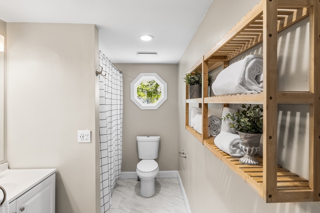3 Edwards Street Franklin, MA 02038 - Photo 23 of 41