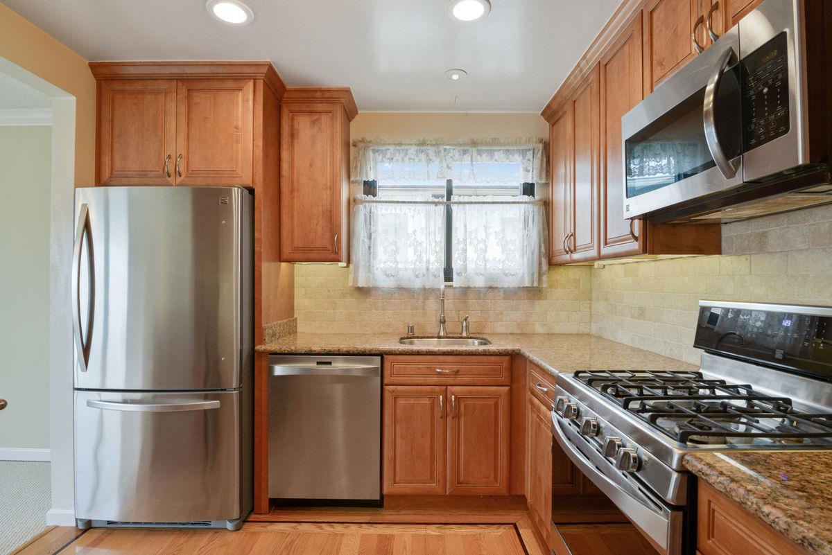 130 Gateway Drive Pacifica, CA 94044 - Photo 11 of 46