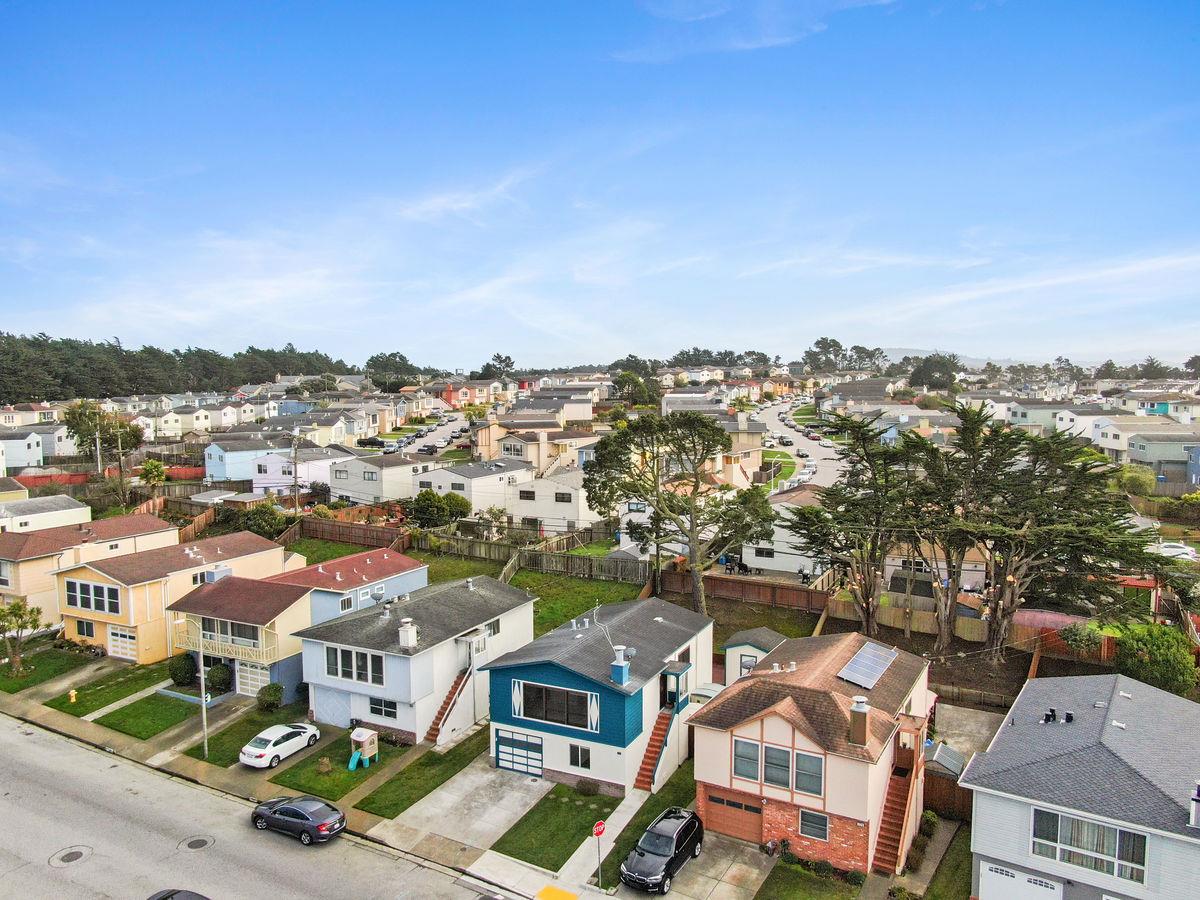 130 Gateway Drive Pacifica, CA 94044 - Photo 4 of 46