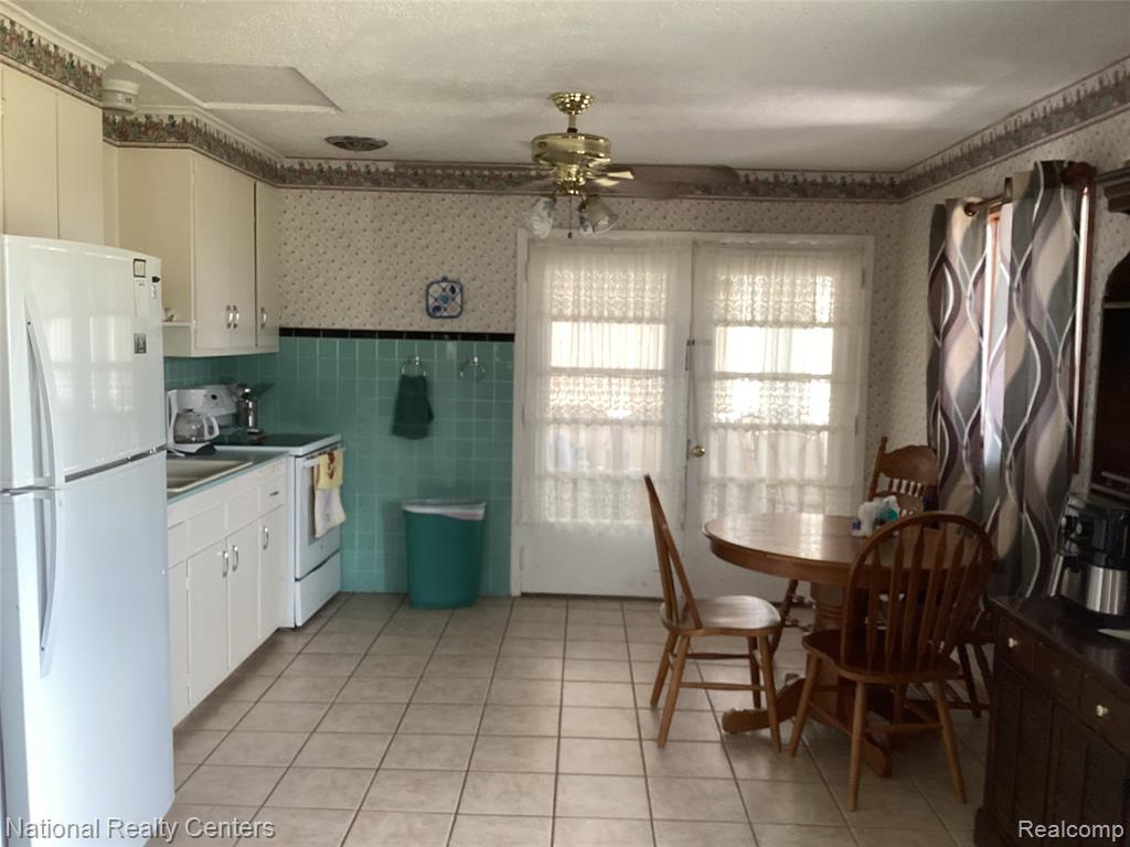 6024 Port Austin Road, Unit 5 Caseville, MI 48725 - Photo 9 of 56
