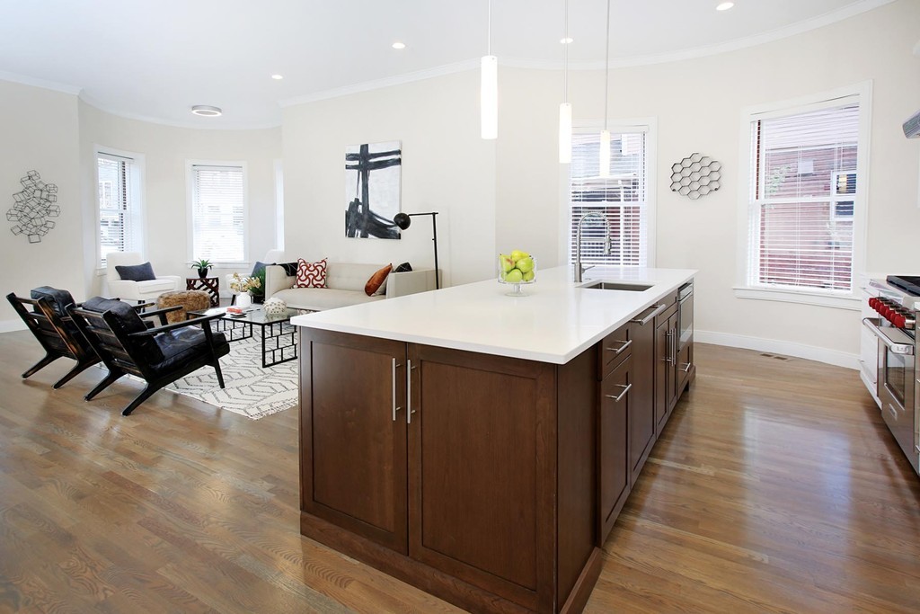 32 Kent Square, Unit 1 Brookline, MA 02446 - Photo 4 of 16