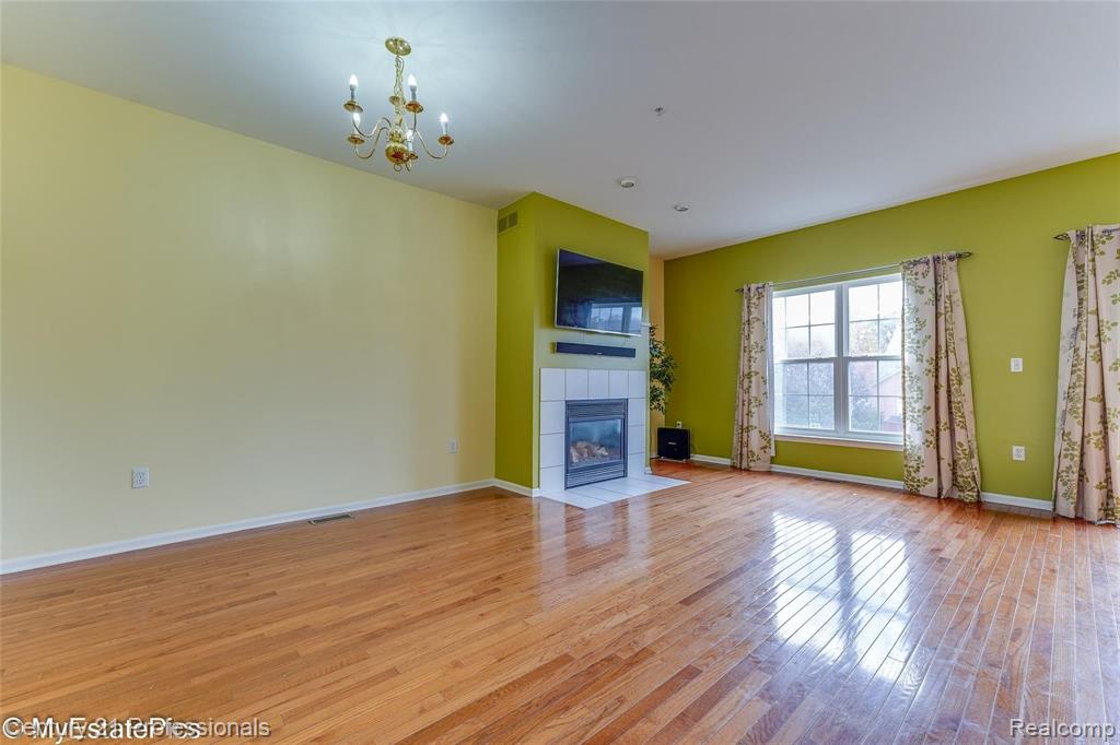 622 Cherry Orchard Road Canton, MI 48188 - Photo 7 of 40