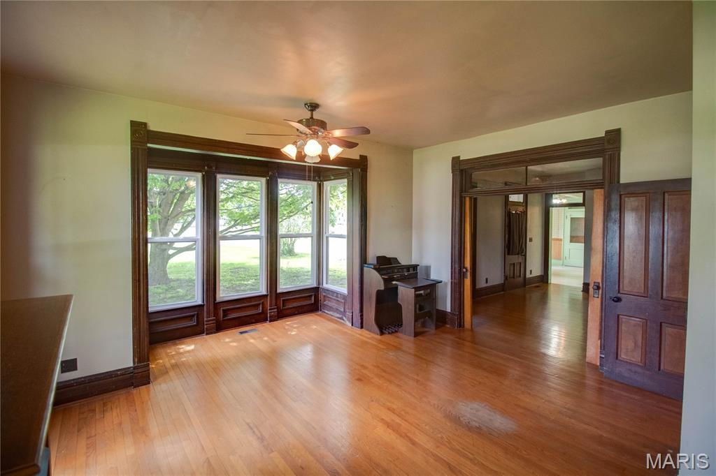 115 North Main Street Modesto, IL 62667 - Photo 7 of 57
