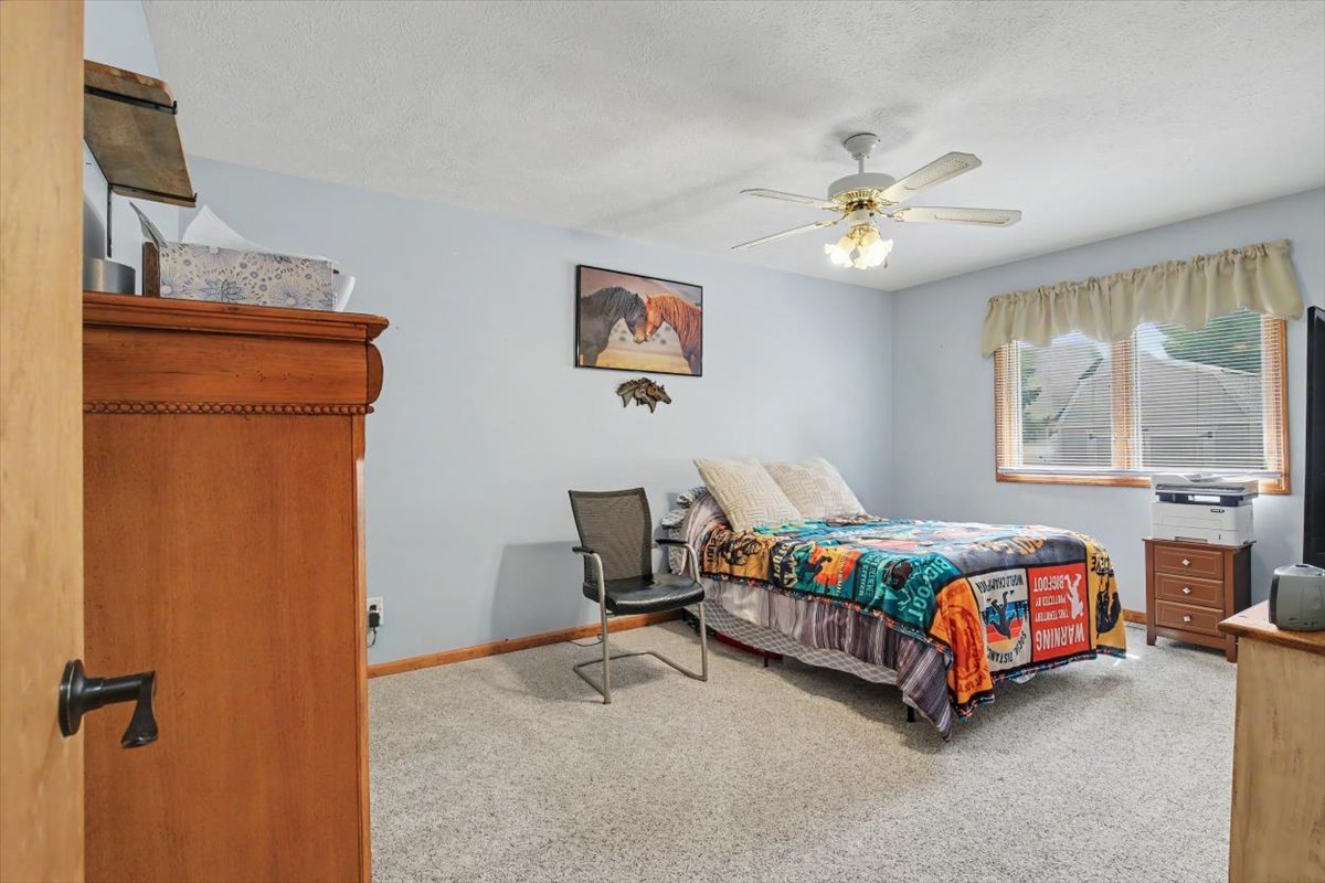 809 Cherokee Lane Pontiac, IL 61764 - Photo 22 of 38