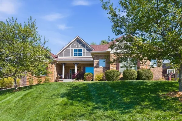 $575,000 | 3400 Royal Lake Drive, Floyds Knobs, IN 47119