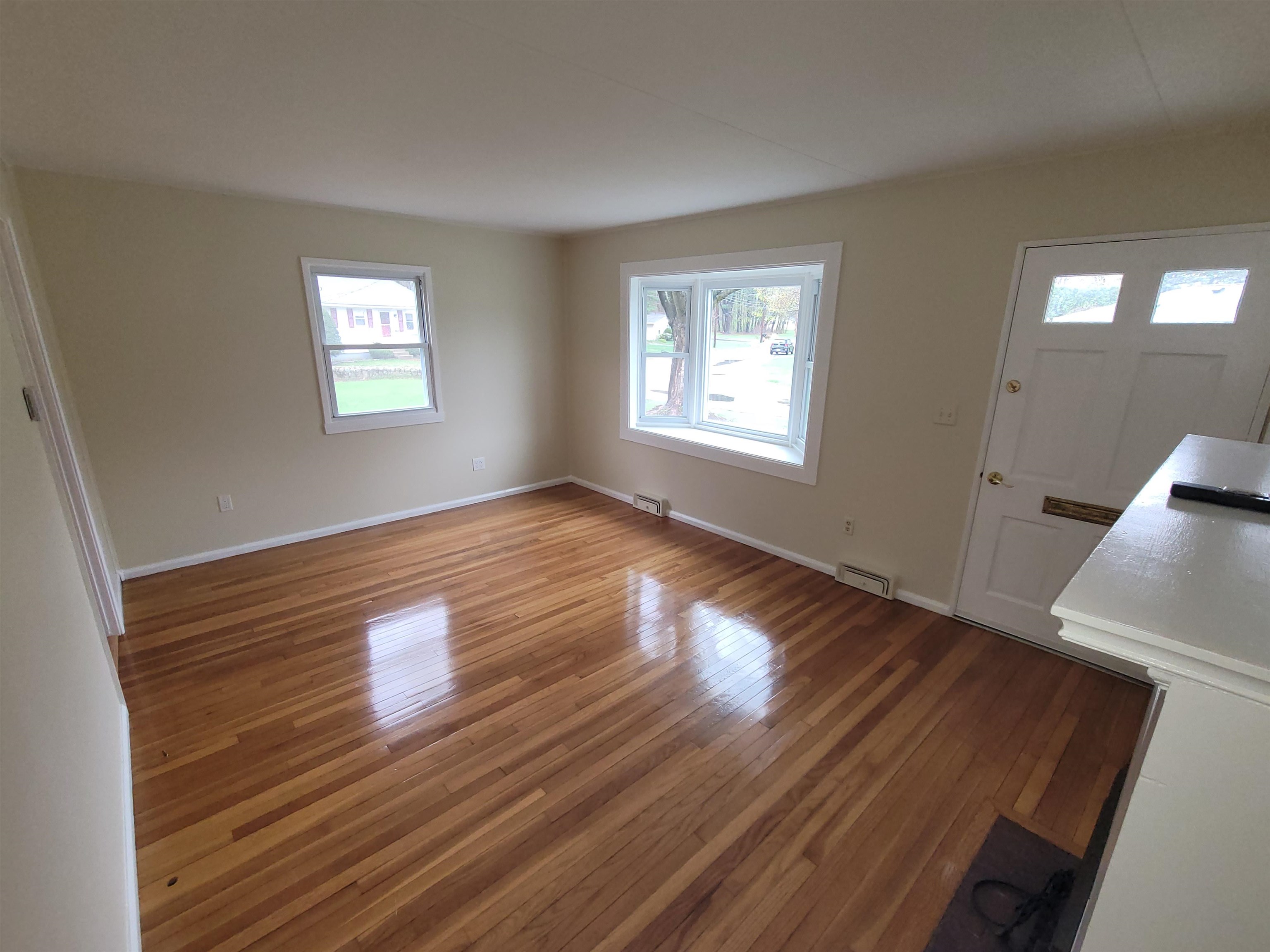 11 Rundlett Street Concord, NH 03301 - Photo 11 of 28 Gallery Image 11