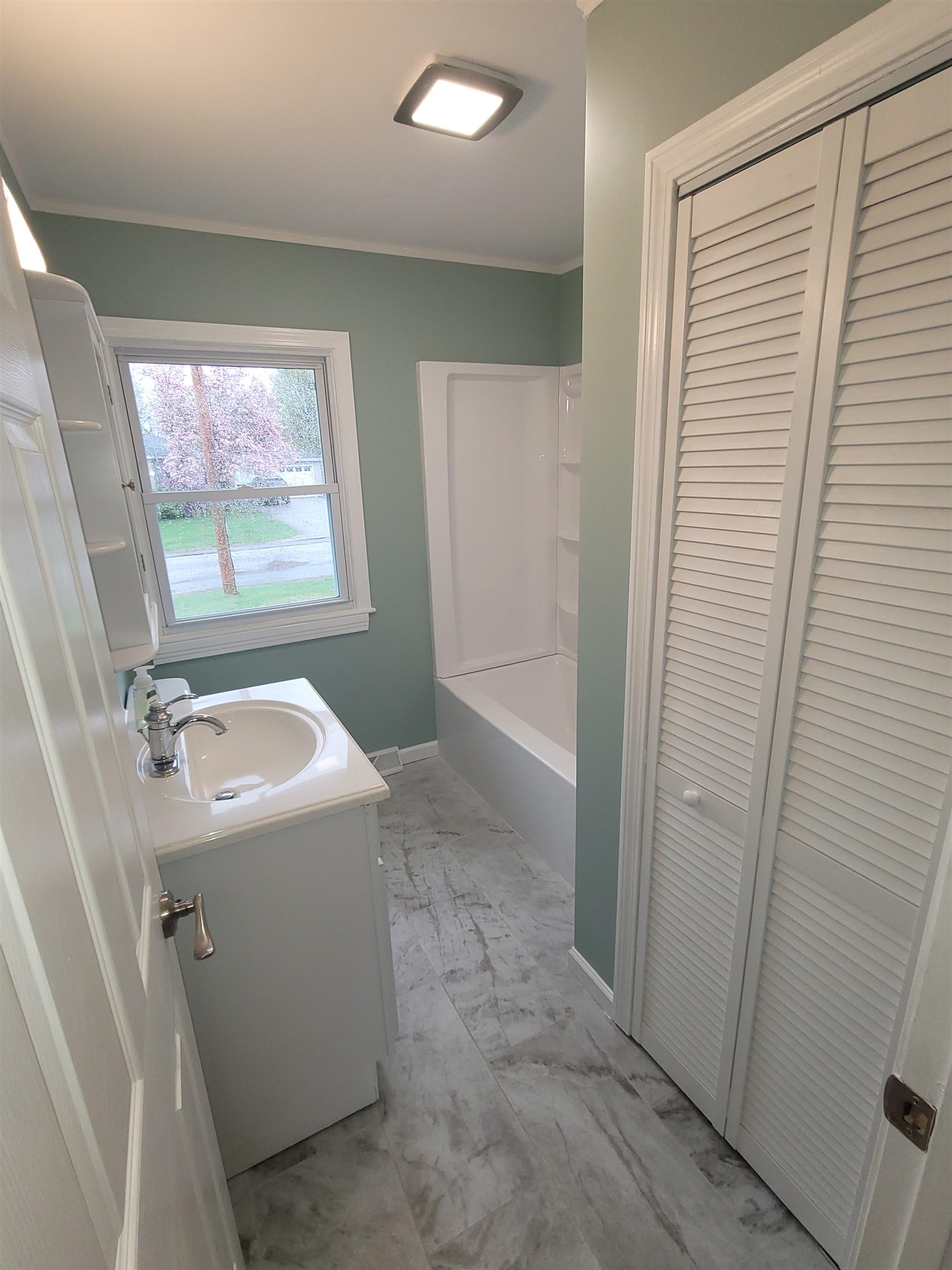 11 Rundlett Street Concord, NH 03301 - Photo 13 of 28 Gallery Image 13