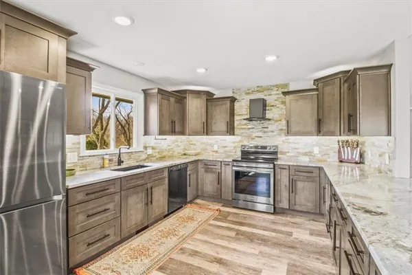 $700,000 | 12425 Northern Avenue, Liberty, MO 64068