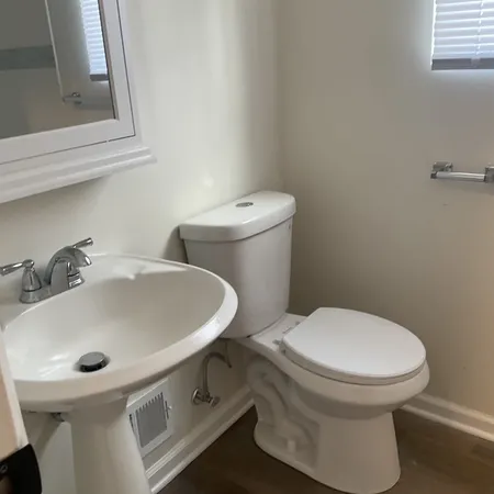 $2,350 | 2173 171st Street, Hazel Crest, IL 60429