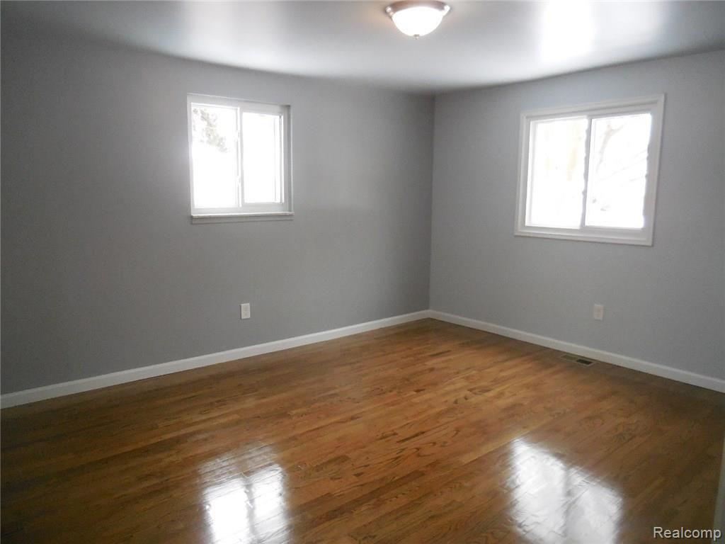 21070 Andover Road Southfield, MI 48076 - Photo 22 of 30 DSCN1940.JPG
