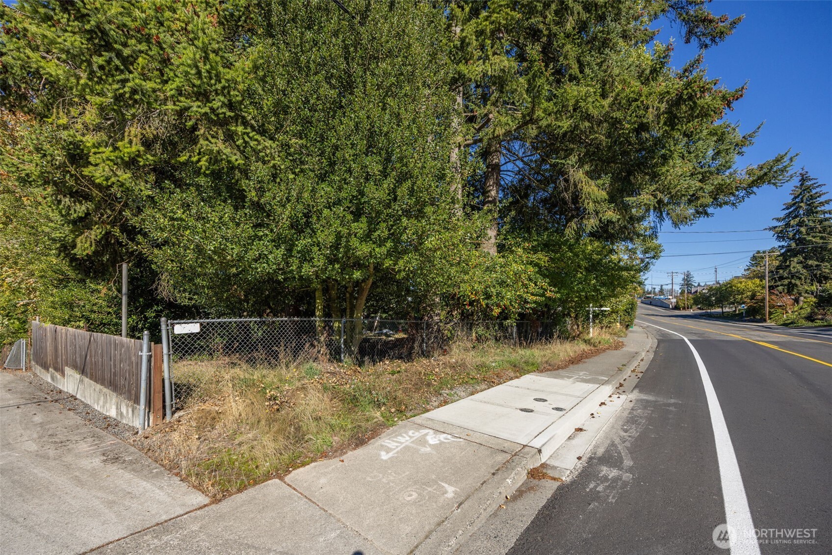 12900 Beverly Park Road Mukilteo, WA 98275 - Photo 2 of 19