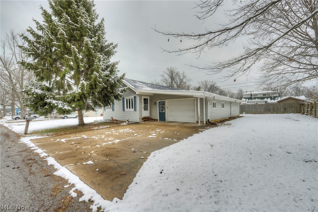 279 Delamere Road Vermilion, OH 44089 - Photo 3 of 27 Gallery Image 3