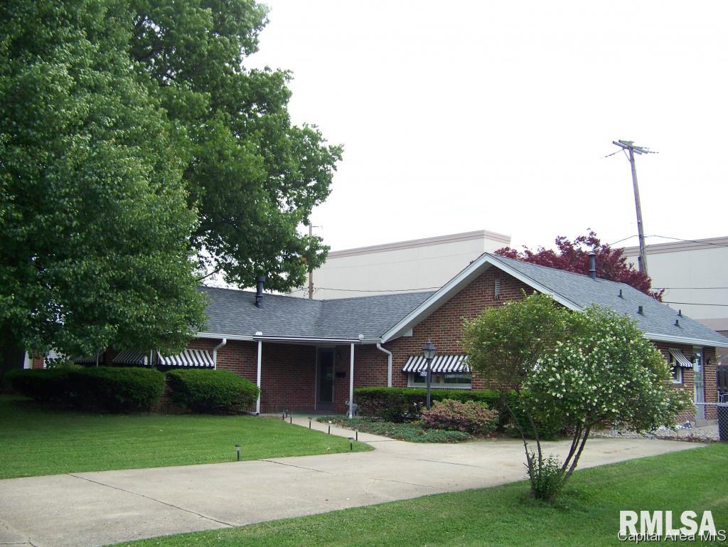 2952 South 5th Street Springfield, IL 62703 - Photo 2 of 28