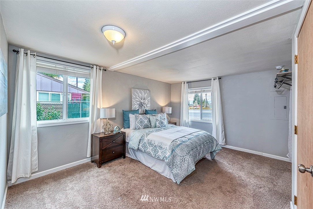 612 Edmonds Way Edmonds, WA 98020 - Photo 11 of 14 Gallery Image 11