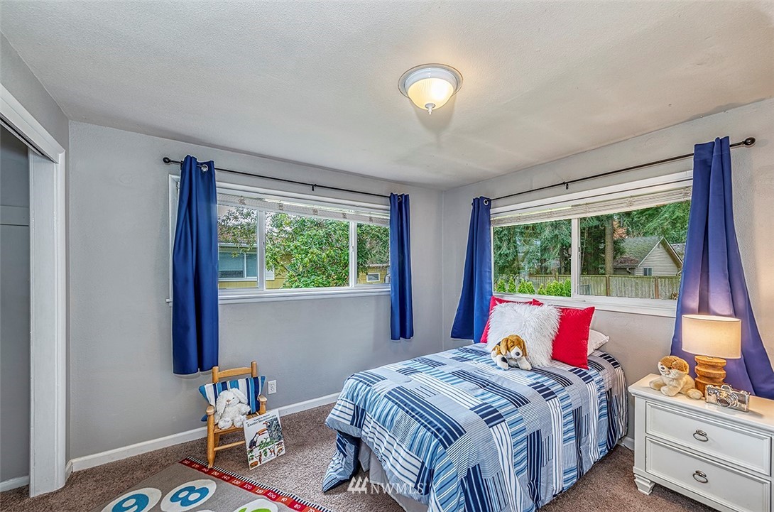 612 Edmonds Way Edmonds, WA 98020 - Photo 12 of 14 Gallery Image 12