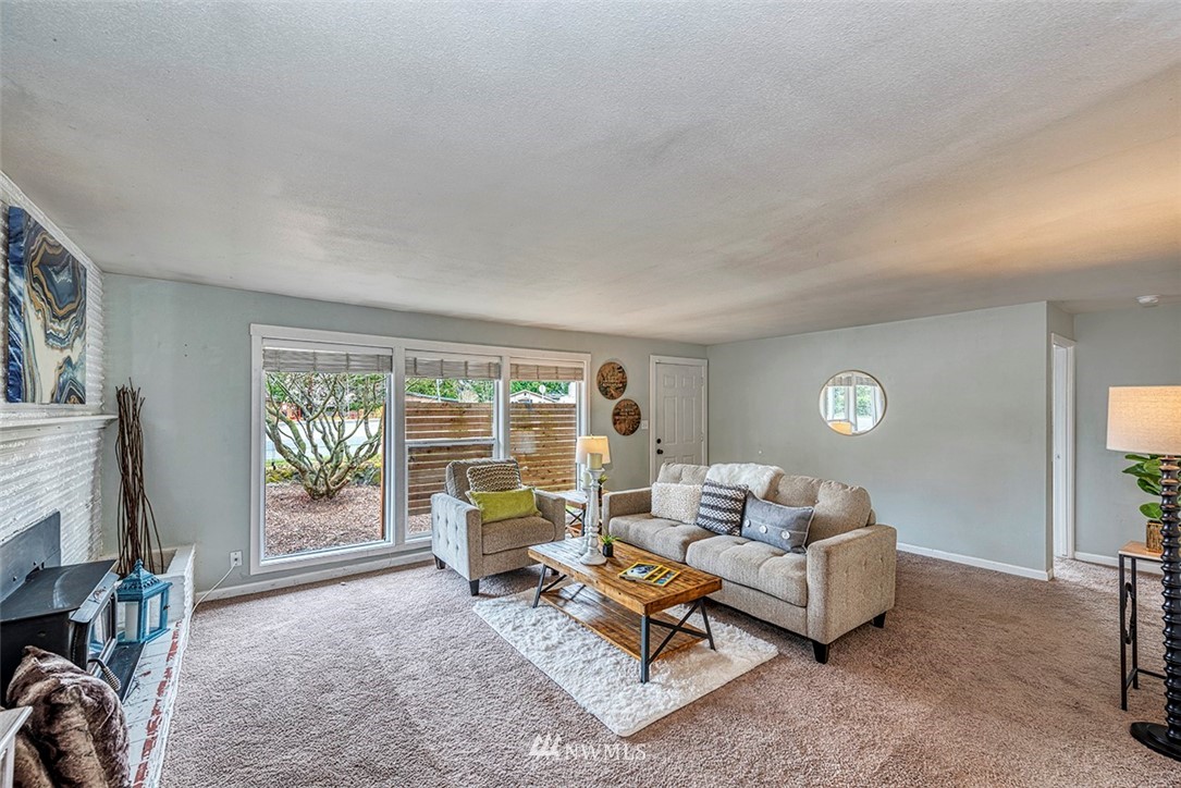612 Edmonds Way Edmonds, WA 98020 - Photo 5 of 14 Gallery Image 5