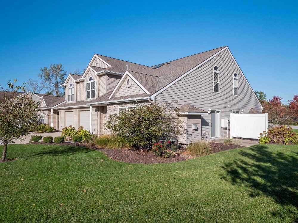 10123 Oak Trail Road Fort Wayne, IN 46825 - Photo 3 of 25