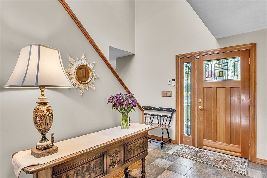 17 Berkshire Road Peabody, MA 01960 - Photo 4 of 41