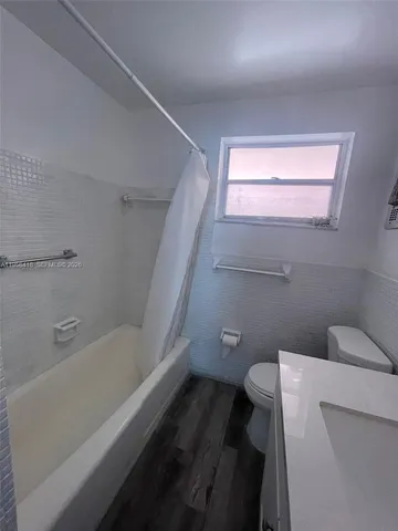 $1,575 | 215 Southeast 3rd Avenue, Unit 103C, Hallandale Beach, FL 33009