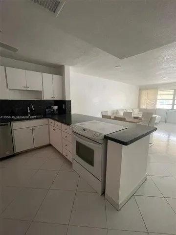 $1,575 | 215 Southeast 3rd Avenue, Unit 103C, Hallandale Beach, FL 33009