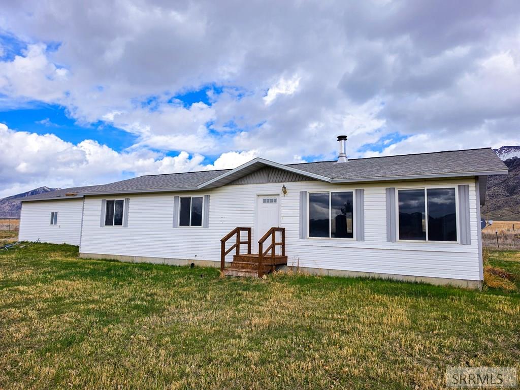 3530 4050 North Moore, ID 83255 - Photo 3 of 40