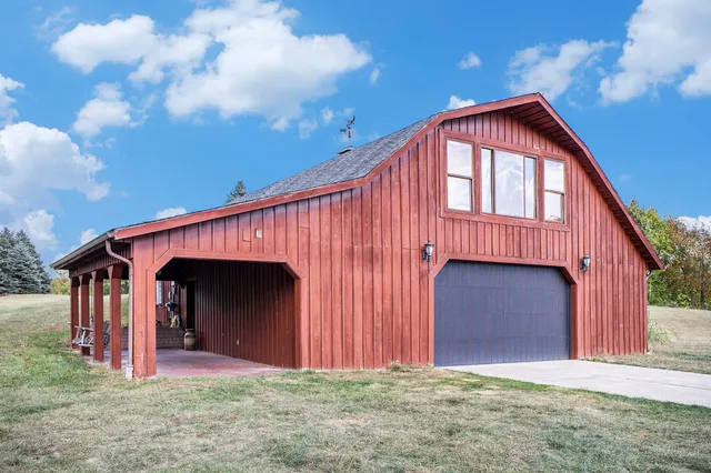 $1,650,000 | 6831 Price Lake Drive North, Jackson, MI 49201