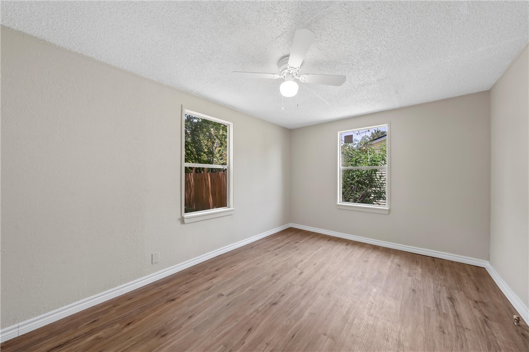 214 Calvery Street Waco, TX 76705 - Photo 7 of 14