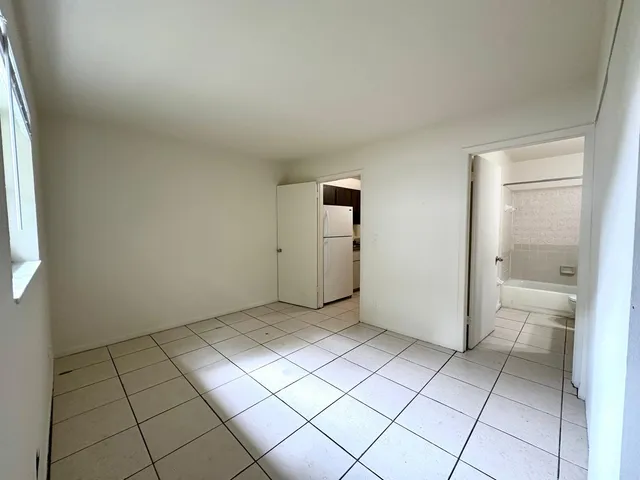 $1,400 | 300 20th Street, Unit 5, West Palm Beach, FL 33407