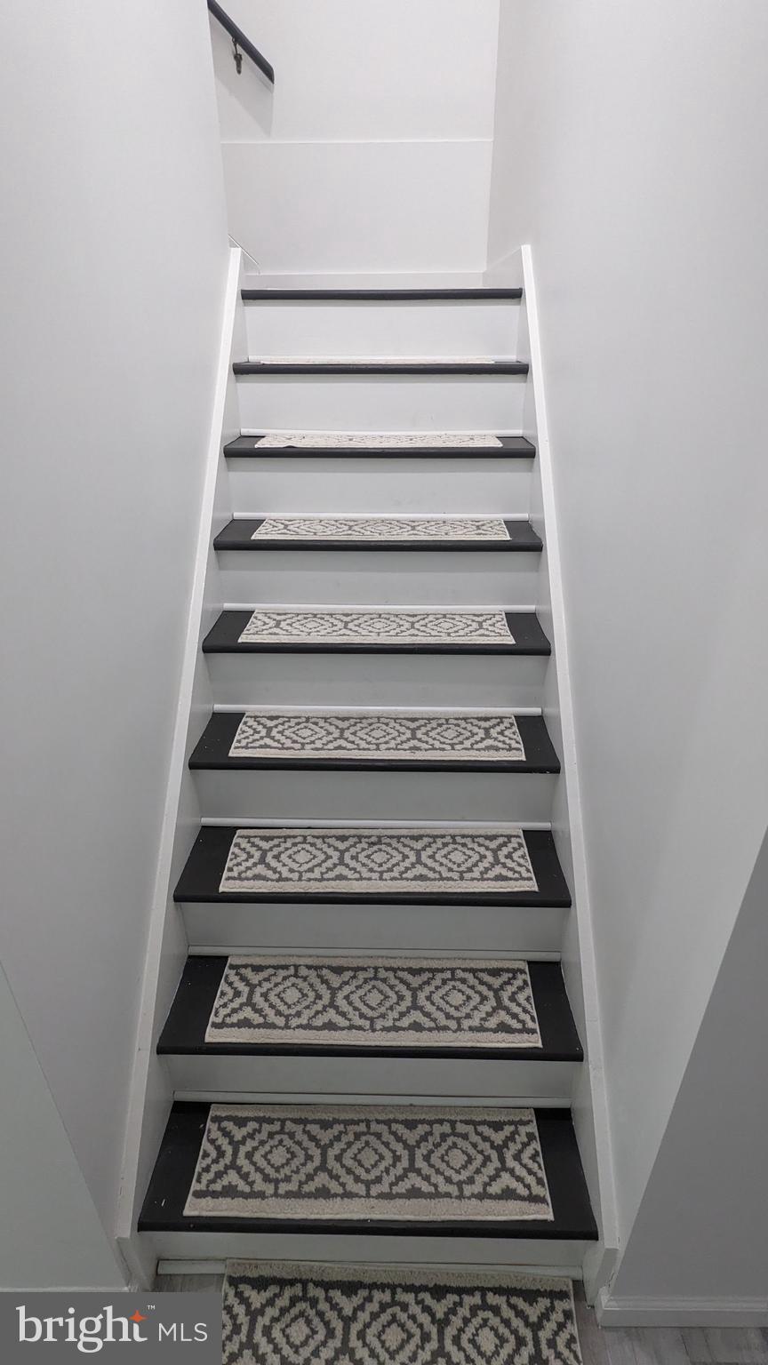 1006 Kimberwicke Road McLean, VA 22102 - Photo 30 of 42 a view of entryway