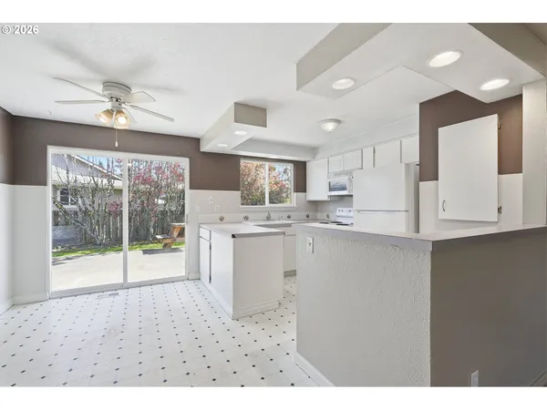 $519,000 | 1137-1139 Southwest Fox Court, Troutdale, OR 97060