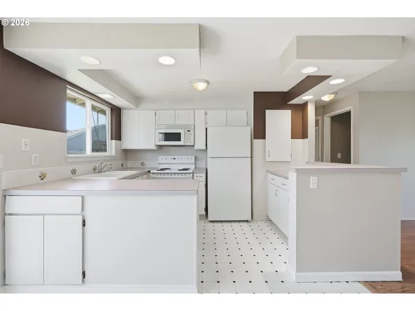 $519,000 | 1137-1139 Southwest Fox Court, Troutdale, OR 97060