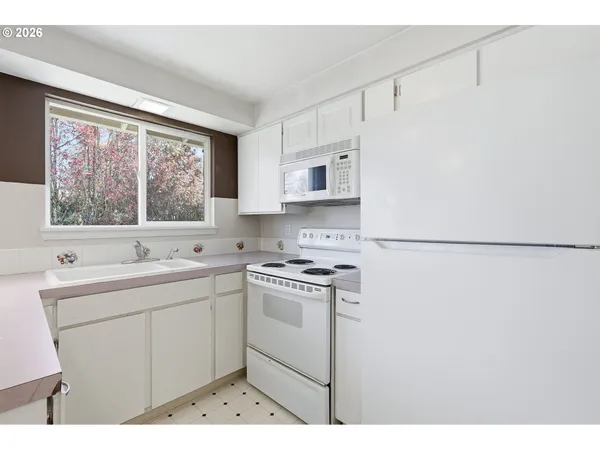 $519,000 | 1137-1139 Southwest Fox Court, Troutdale, OR 97060