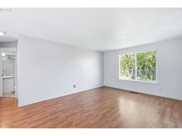 $519,000 | 1137-1139 Southwest Fox Court, Troutdale, OR 97060