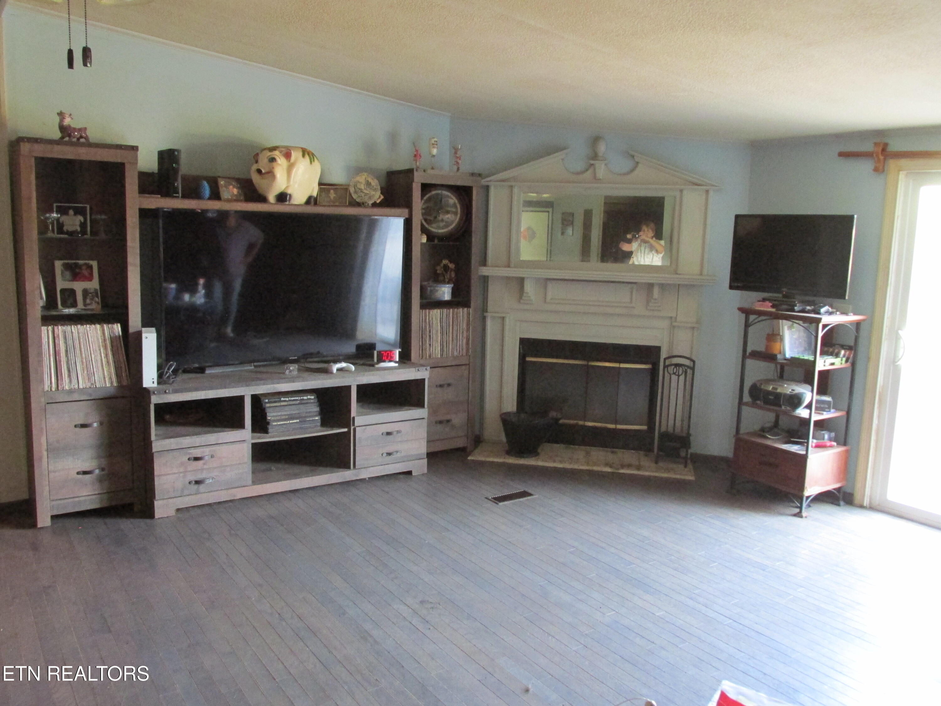 234 Scenic View Road Madisonville, TN 37354 - Photo 13 of 24 IMG_5328