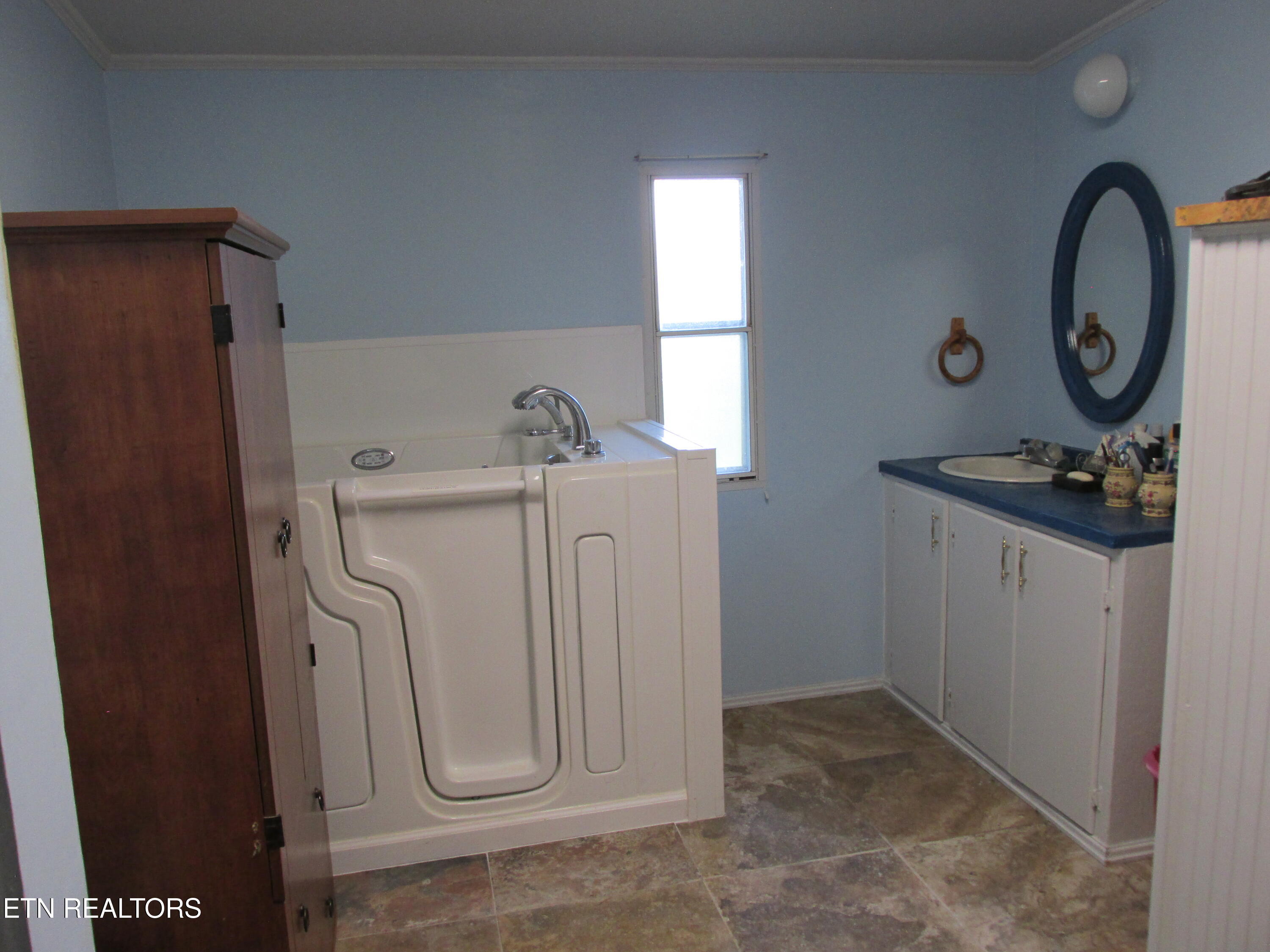 234 Scenic View Road Madisonville, TN 37354 - Photo 14 of 24 IMG_5334