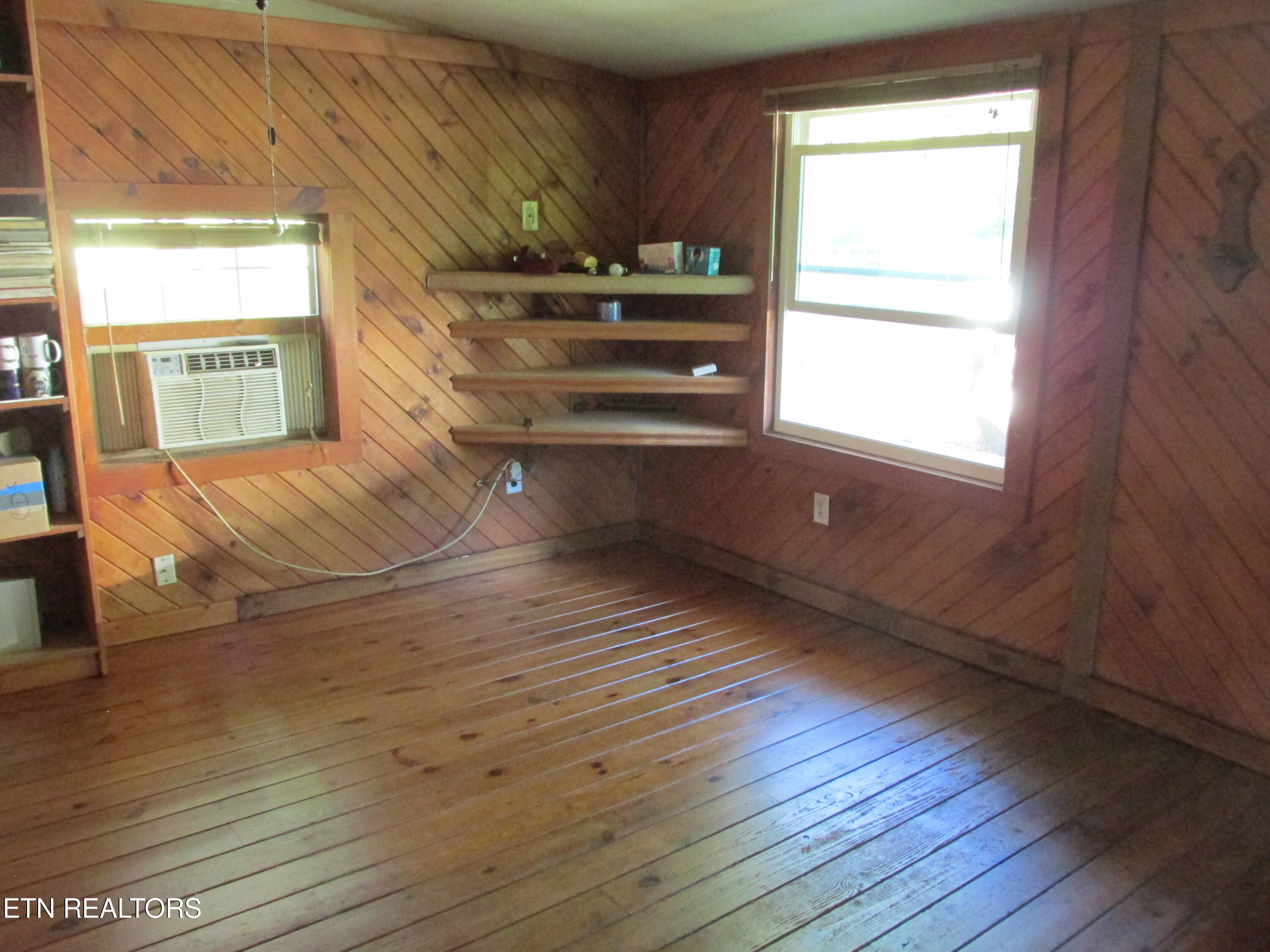 234 Scenic View Road Madisonville, TN 37354 - Photo 15 of 24 IMG_5467