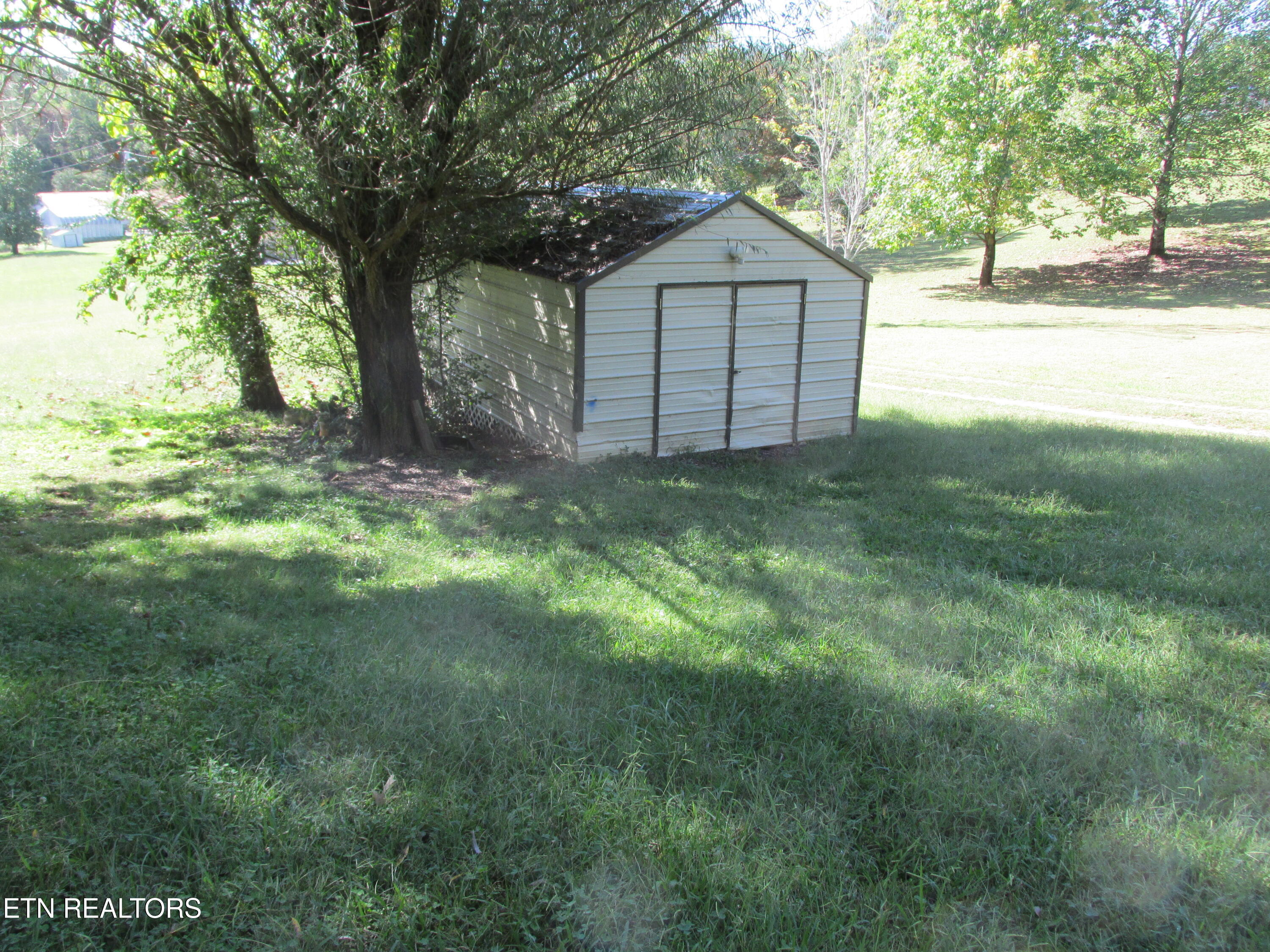 234 Scenic View Road Madisonville, TN 37354 - Photo 19 of 24 IMG_5476