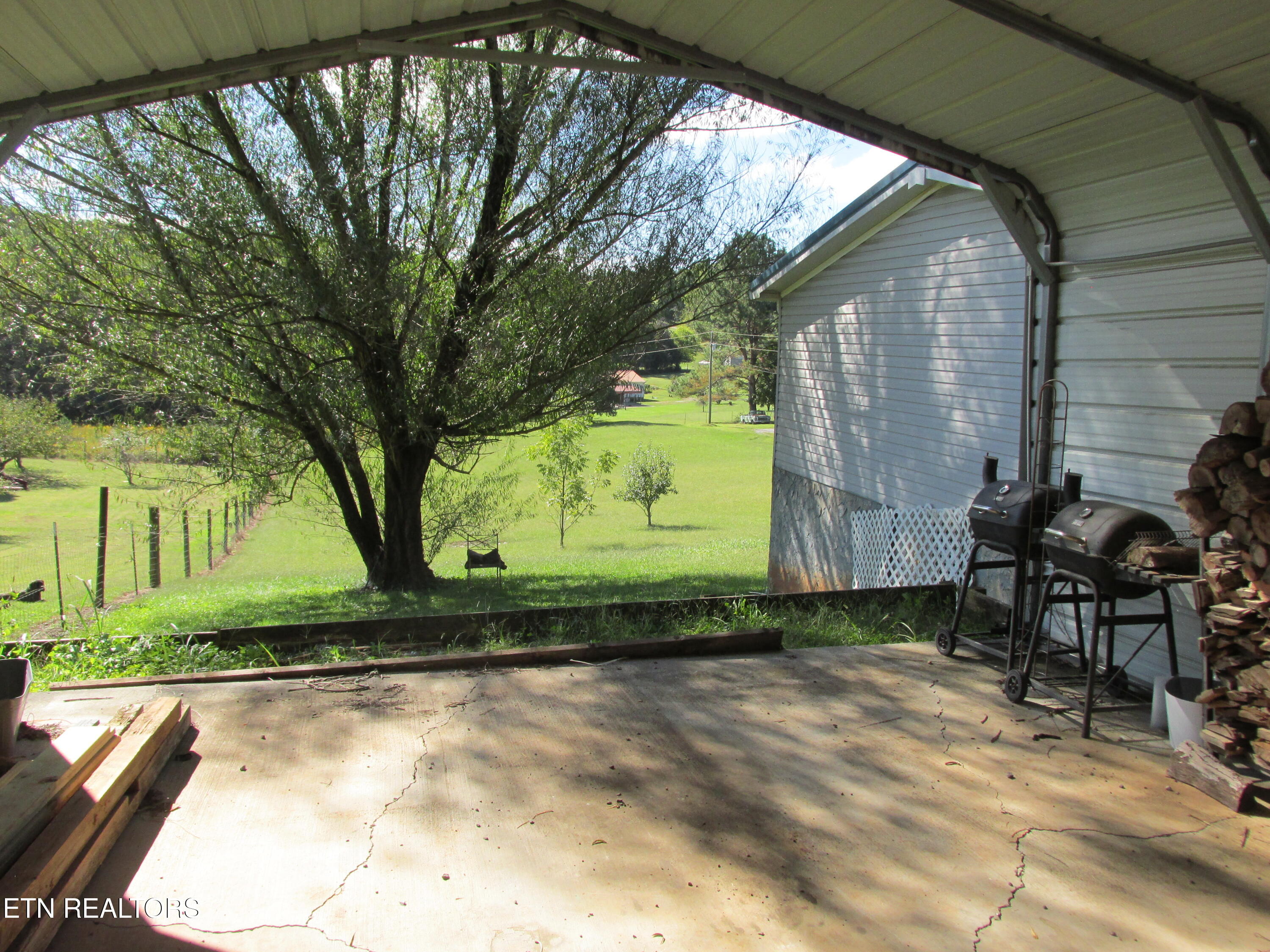 234 Scenic View Road Madisonville, TN 37354 - Photo 21 of 24 IMG_5482