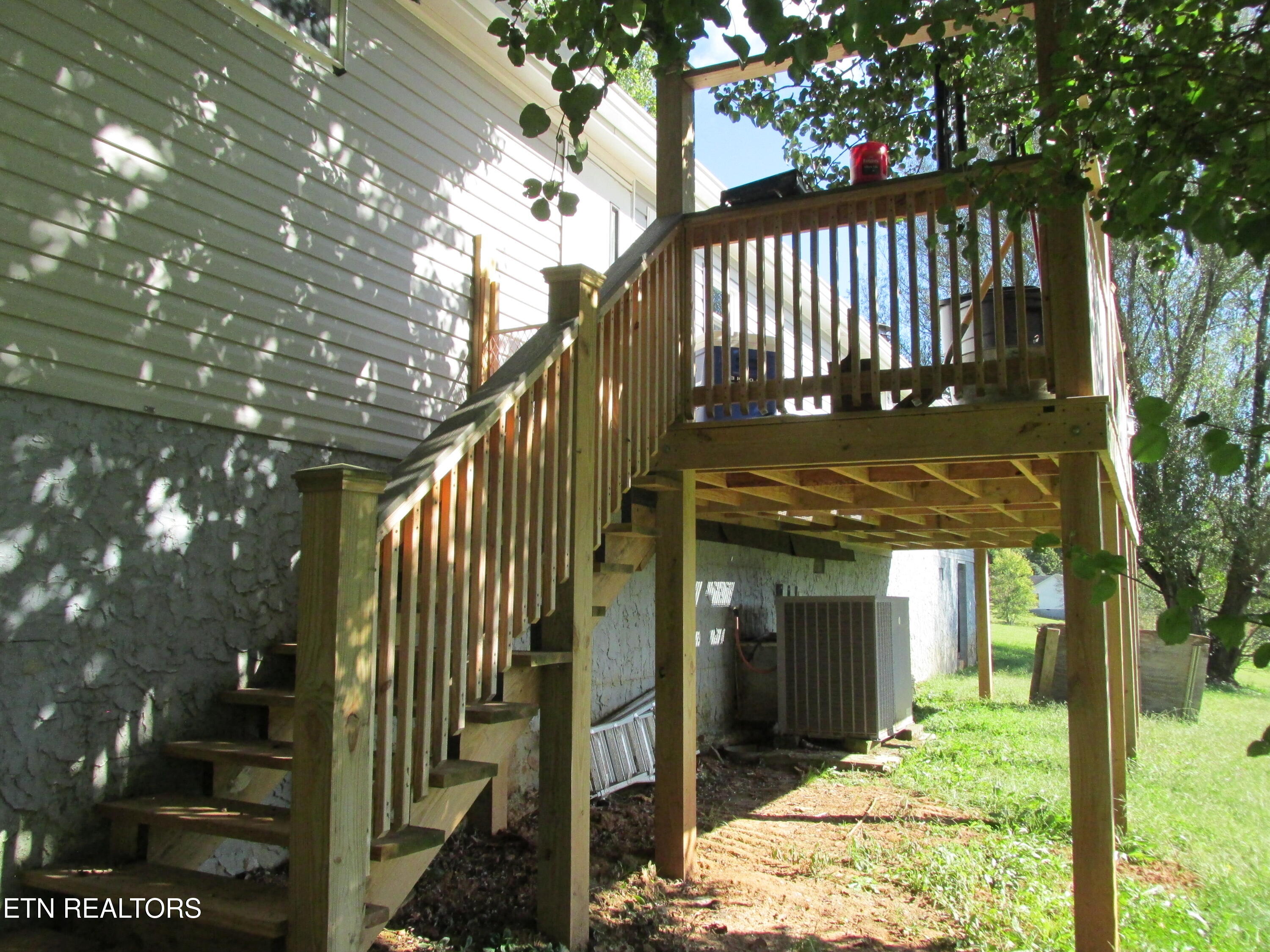 234 Scenic View Road Madisonville, TN 37354 - Photo 5 of 24 IMG_5479