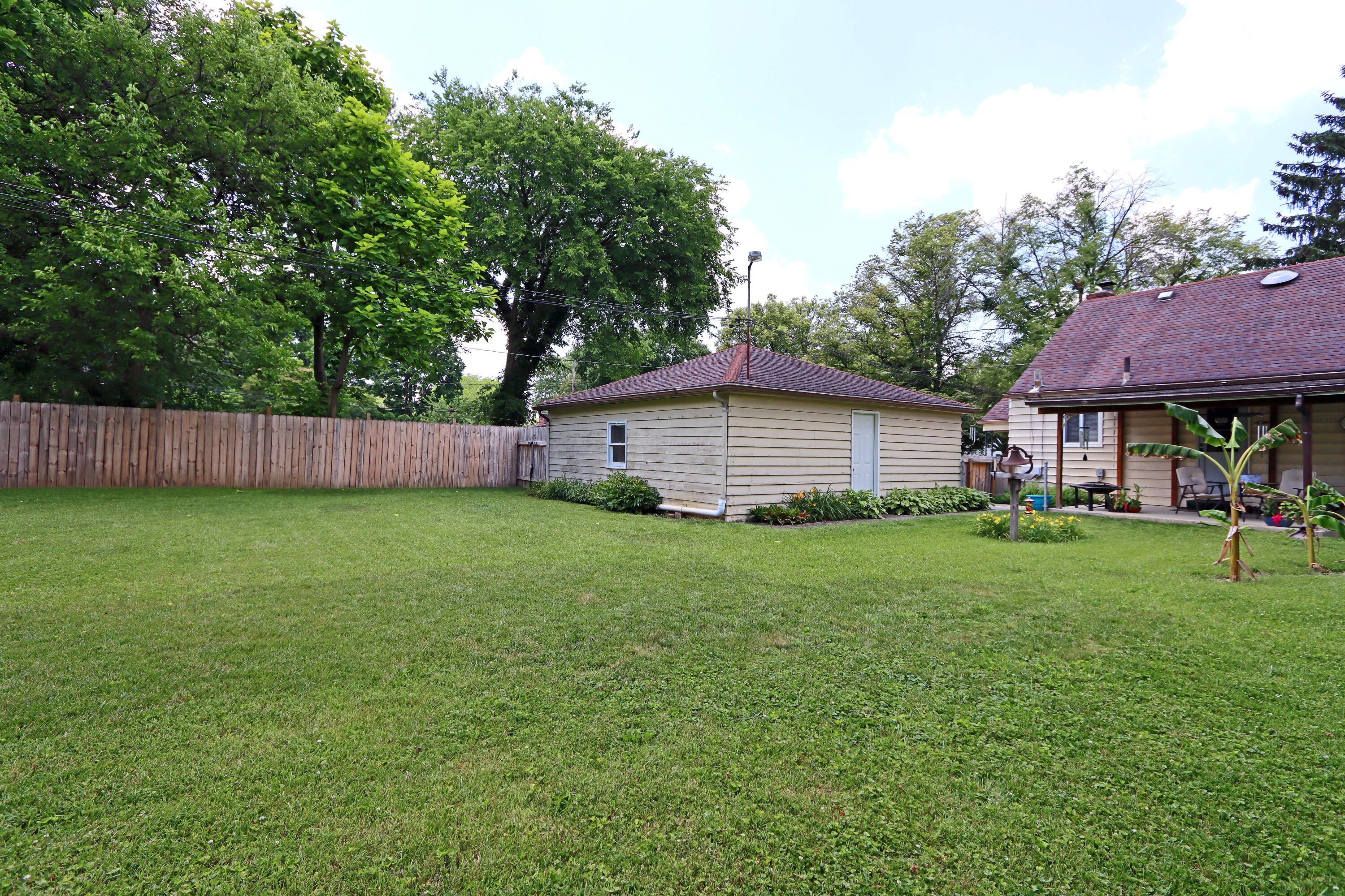 2717 Tudor Road Columbus, OH 43209 - Photo 44 of 51 Lots of space for outdoor activities
