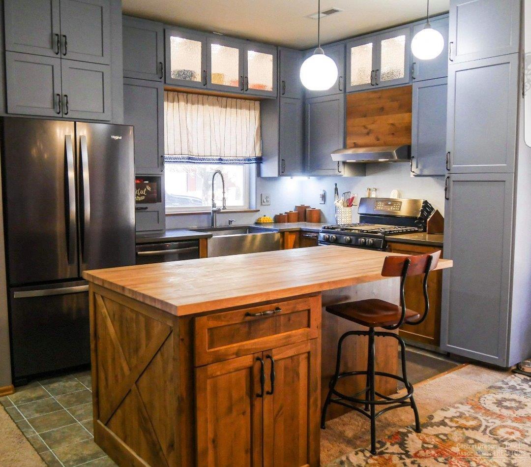 61186 Larkspur Loop Bend, OR 97702 - Photo 4 of 17 Additional Photo