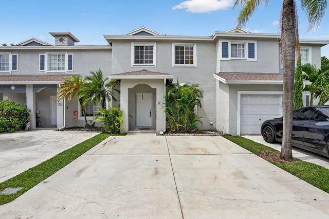 $364,900 | 4761 Southwest 14th Place, Unit 4761, Deerfield Beach, FL 33442