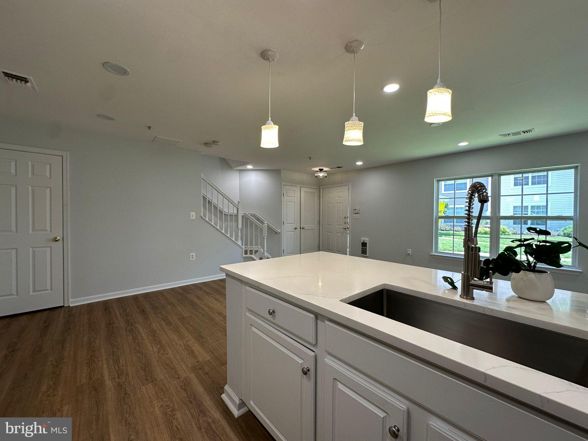 43577 Patching Pond Square Ashburn, VA 20147 - Photo 13 of 33
