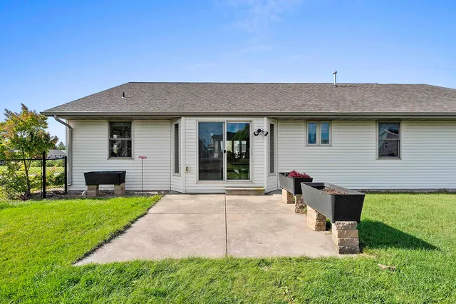 $424,900 | 708 Lowell Road, Luxemburg, WI 54217