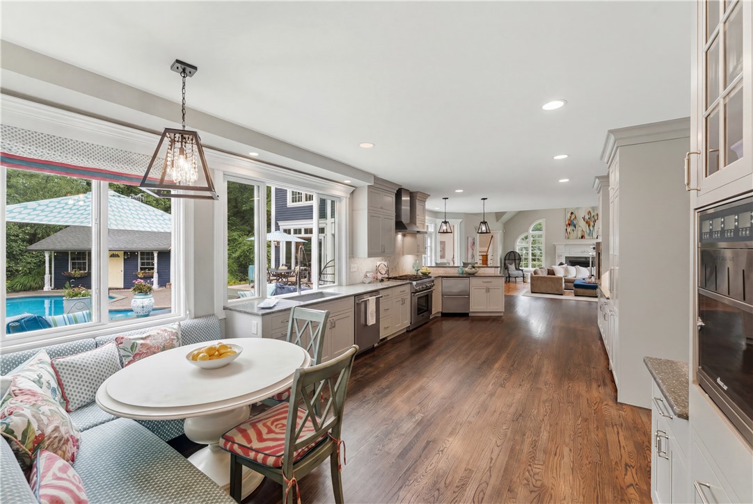198 Poppasquash Road Bristol, RI 02809 - Photo 22 of 48