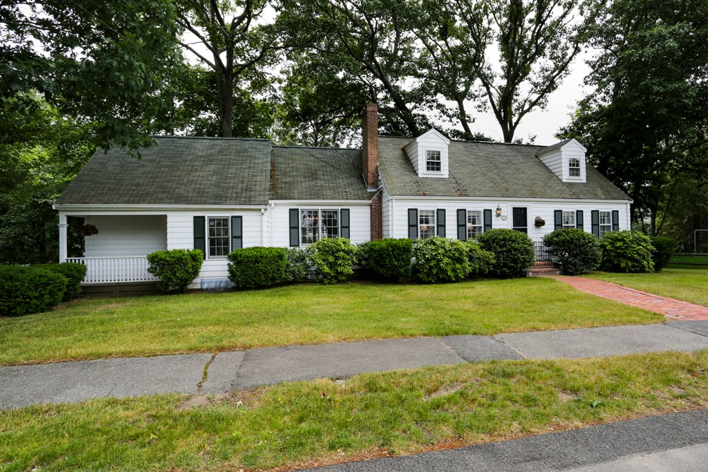 116 Arch Street Needham, MA 02492 - Photo 1 of 27 Gallery Image 1