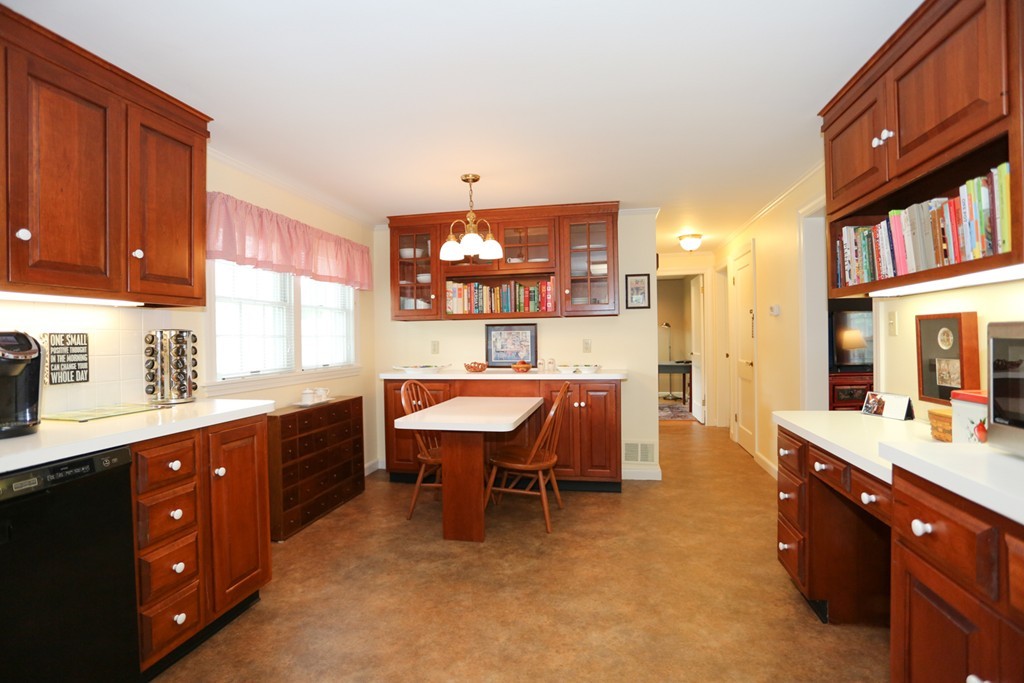116 Arch Street Needham, MA 02492 - Photo 11 of 27 Gallery Image 11