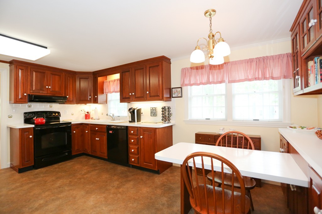 116 Arch Street Needham, MA 02492 - Photo 12 of 27 Gallery Image 12