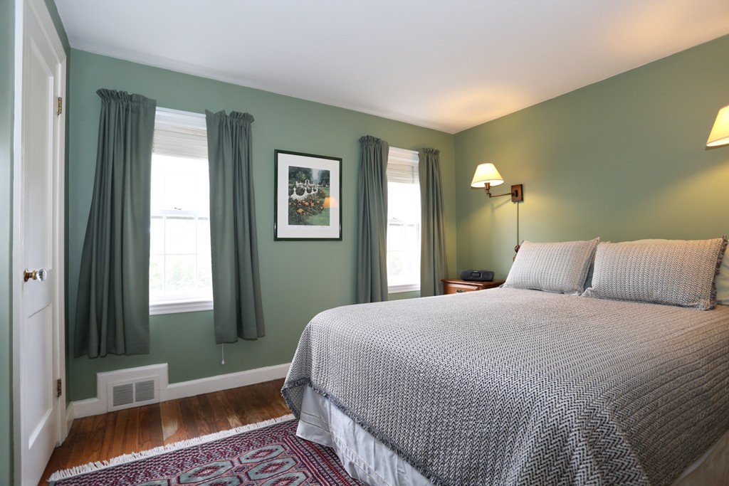 116 Arch Street Needham, MA 02492 - Photo 16 of 27 Gallery Image 16